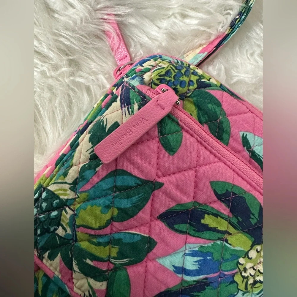 Vera Bradley Mini Hipster Crossbody Tropical Paradise Pink/Green Bag 🌸🌸🩷used - Picture 3 of 7